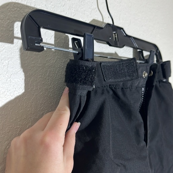 Children’s place size 10 snow pants - Picture 5 of 5